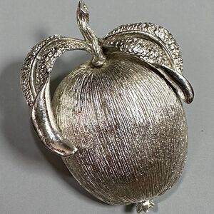 Elegant Vintage Sarah Coventry Silver Tone Textured Apple Brooch